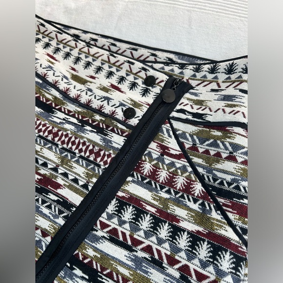 Kenar Tapestry Aztec Mini Skirt - Picture 6 of 11